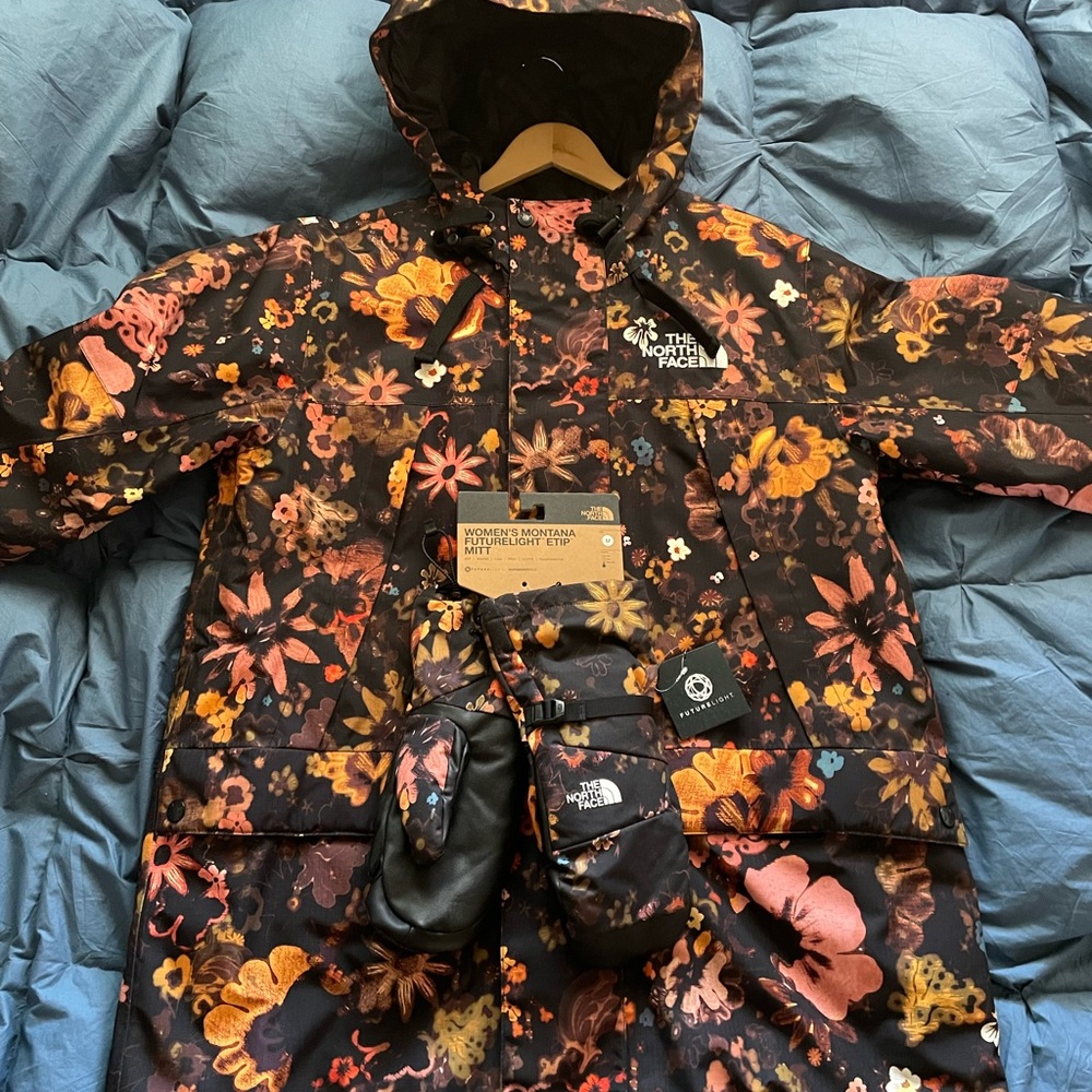 The North Face / Rare color way / Hyvent 
Men’s XL